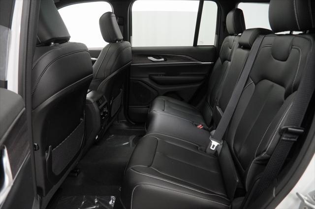 new 2025 Jeep Grand Cherokee car, priced at $42,165