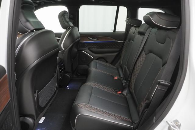 new 2025 Jeep Grand Cherokee car, priced at $49,555