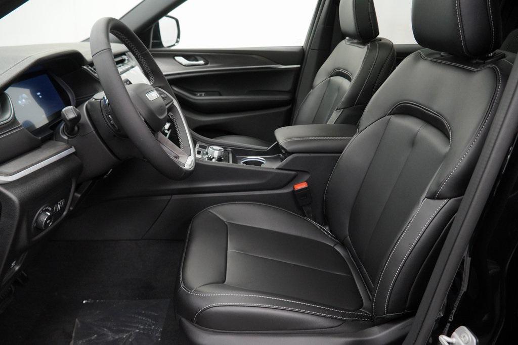 new 2025 Jeep Grand Cherokee car, priced at $46,485