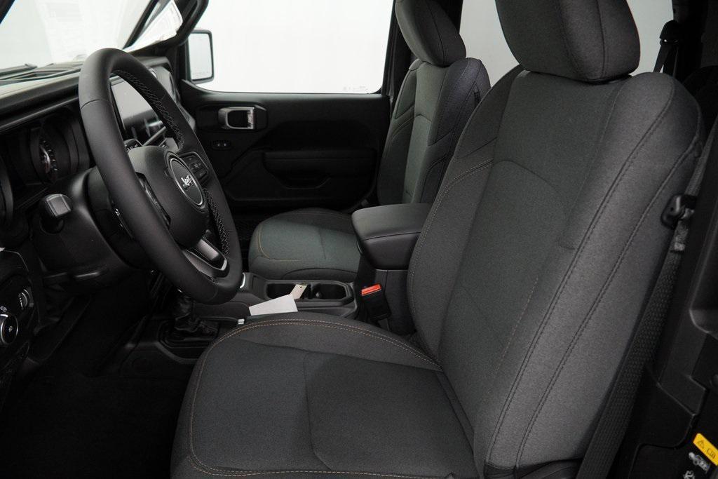 new 2026 Jeep Wrangler car, priced at $41,925