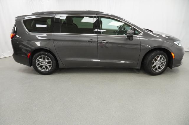 used 2021 Chrysler Pacifica car, priced at $26,994