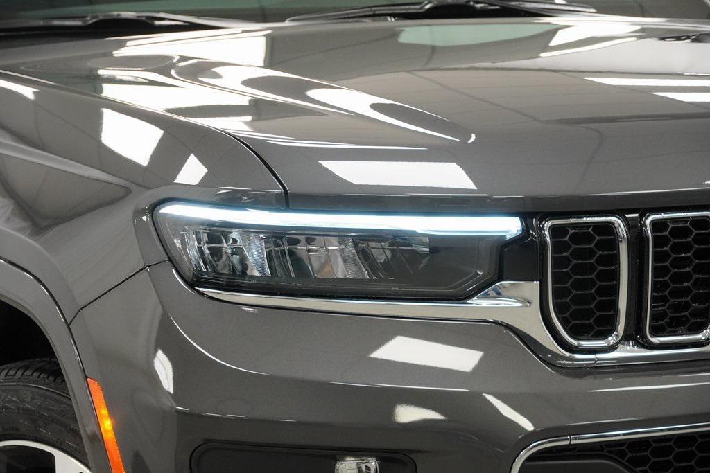 new 2025 Jeep Grand Cherokee car, priced at $51,335