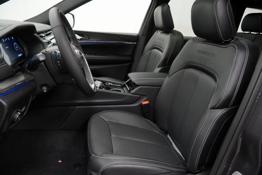 new 2025 Jeep Grand Cherokee car, priced at $51,335