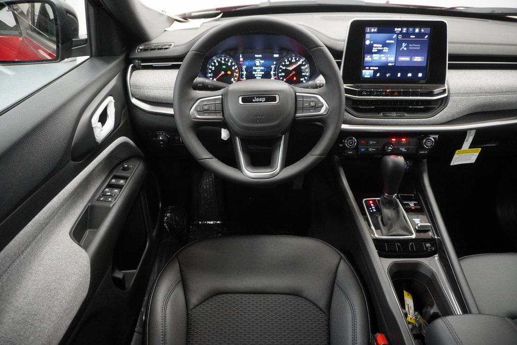 new 2025 Jeep Compass car, priced at $28,260