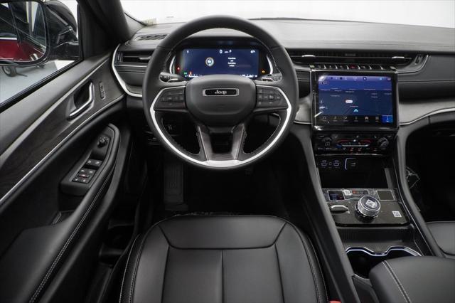 new 2025 Jeep Grand Cherokee car, priced at $42,755