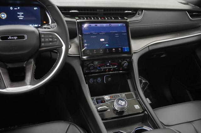 new 2025 Jeep Grand Cherokee car, priced at $42,755