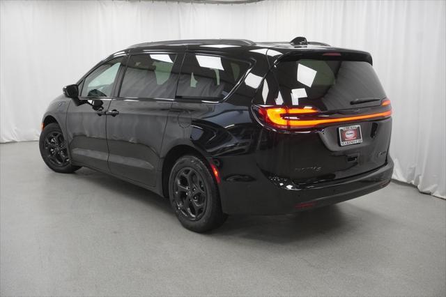 new 2025 Chrysler Pacifica Hybrid car, priced at $48,080