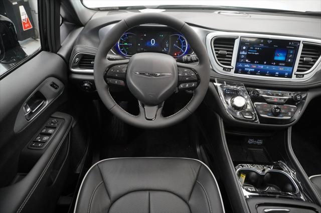 new 2025 Chrysler Pacifica Hybrid car, priced at $48,080