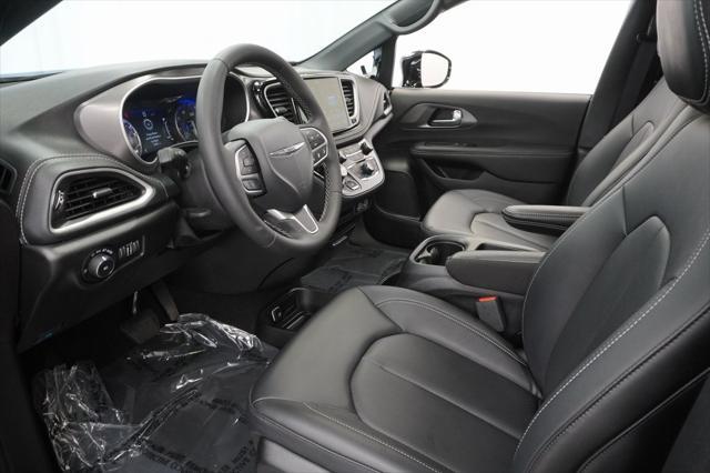 used 2025 Chrysler Pacifica car, priced at $43,994