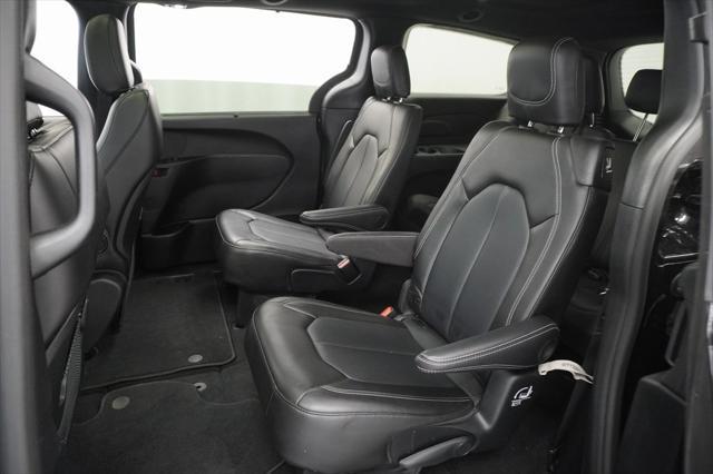 used 2025 Chrysler Pacifica car, priced at $43,994