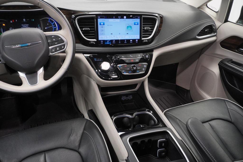 used 2021 Chrysler Pacifica Hybrid car, priced at $28,194
