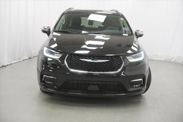 used 2021 Chrysler Pacifica Hybrid car, priced at $29,794