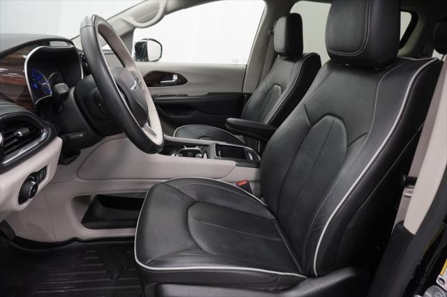 used 2021 Chrysler Pacifica Hybrid car, priced at $29,794