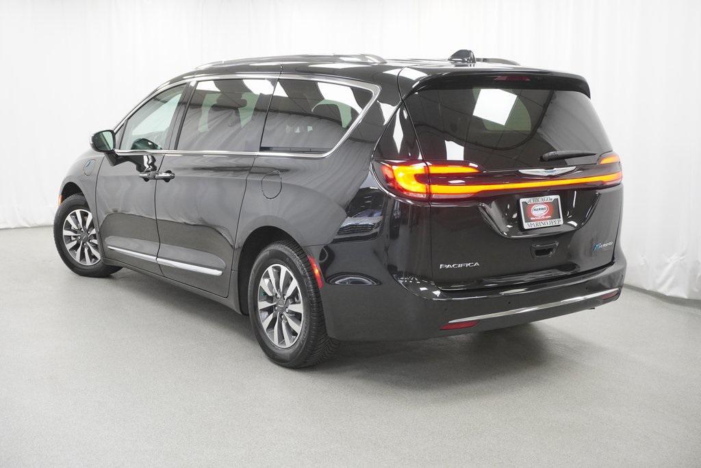 used 2021 Chrysler Pacifica Hybrid car, priced at $28,194