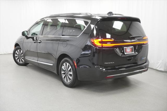 used 2021 Chrysler Pacifica Hybrid car, priced at $29,794