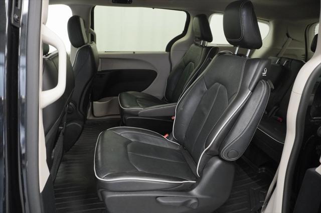 used 2021 Chrysler Pacifica Hybrid car, priced at $29,794