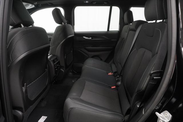 new 2025 Jeep Grand Cherokee car, priced at $34,875