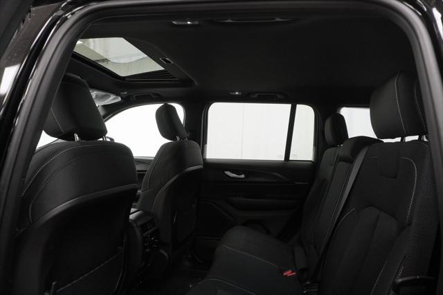 new 2025 Jeep Grand Cherokee car, priced at $34,875