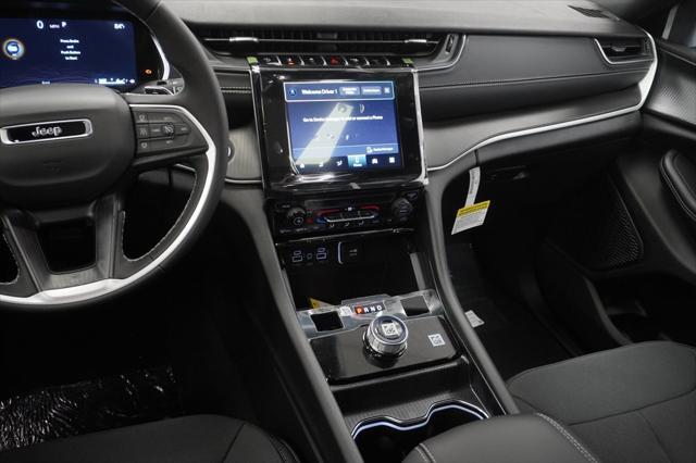 new 2025 Jeep Grand Cherokee car, priced at $34,875