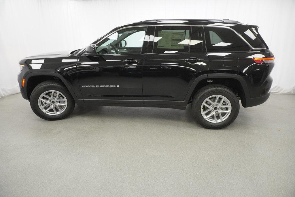 new 2025 Jeep Grand Cherokee car, priced at $35,125