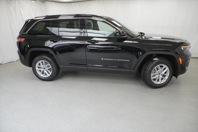new 2025 Jeep Grand Cherokee car, priced at $34,875