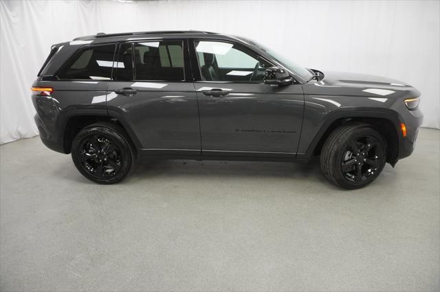 used 2024 Jeep Grand Cherokee car, priced at $39,994