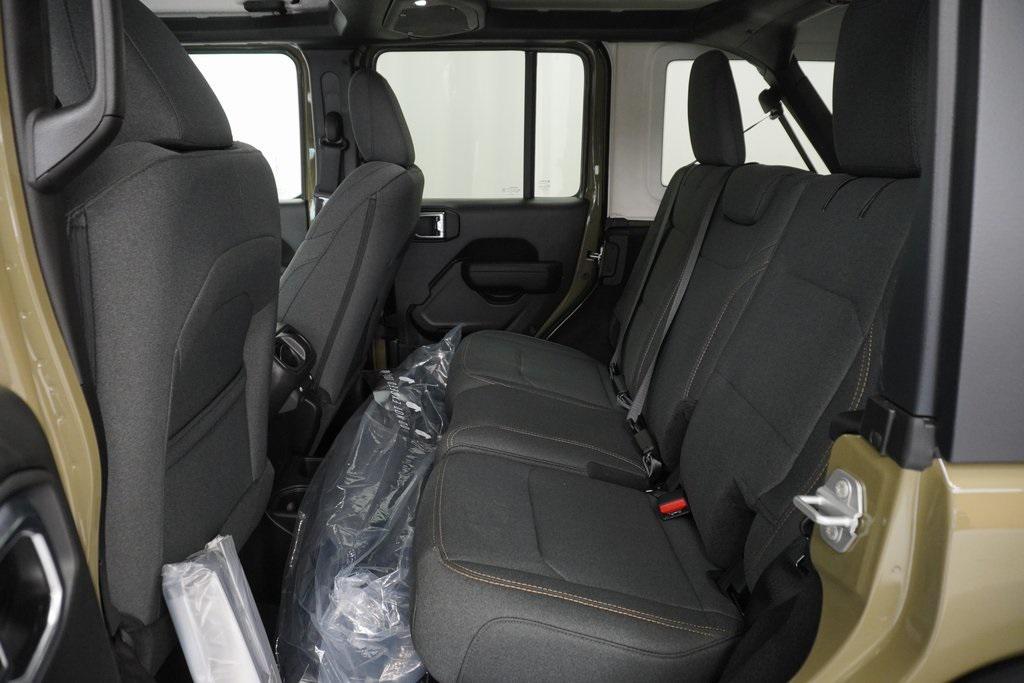 new 2025 Jeep Wrangler car, priced at $46,575