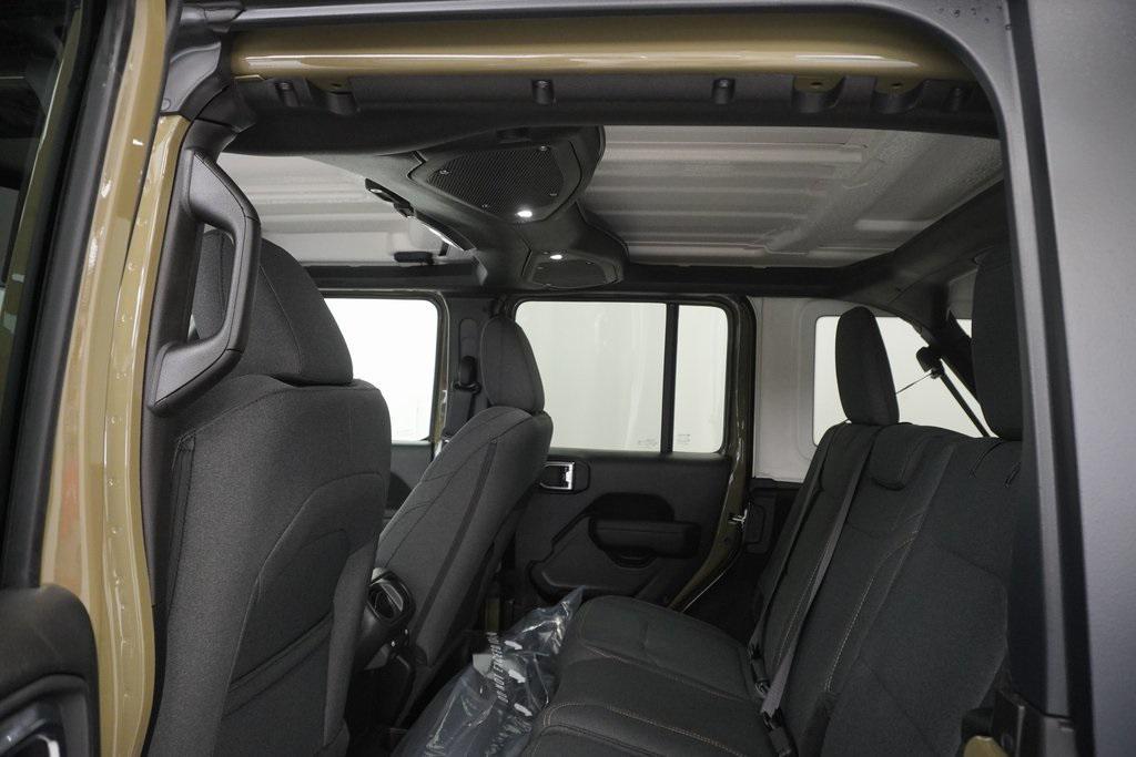 new 2025 Jeep Wrangler car, priced at $46,575