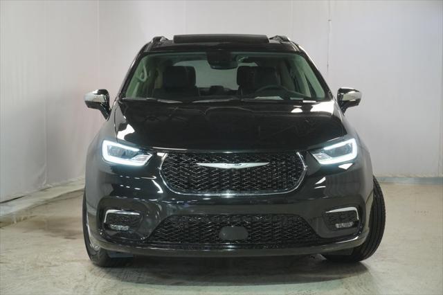 new 2023 Chrysler Pacifica car, priced at $51,535