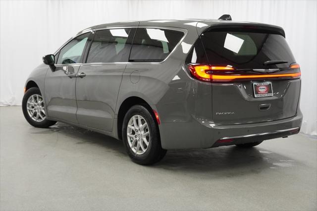 new 2025 Chrysler Pacifica car, priced at $38,640