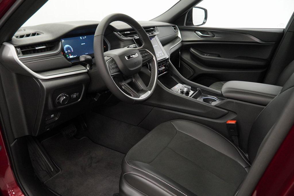 new 2025 Jeep Grand Cherokee L car, priced at $41,230