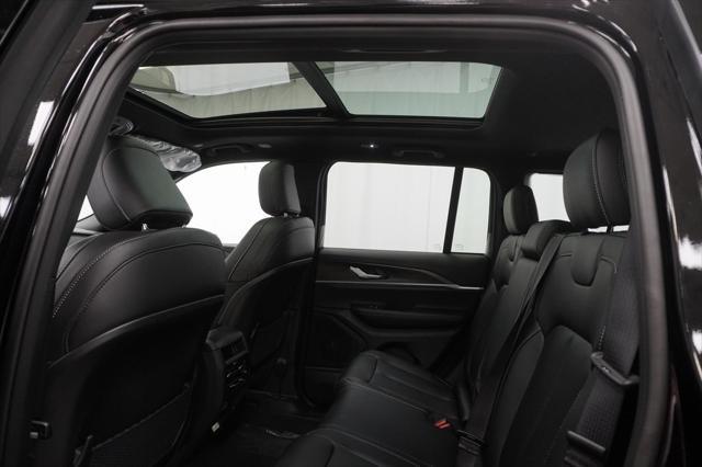new 2025 Jeep Grand Cherokee car, priced at $42,755