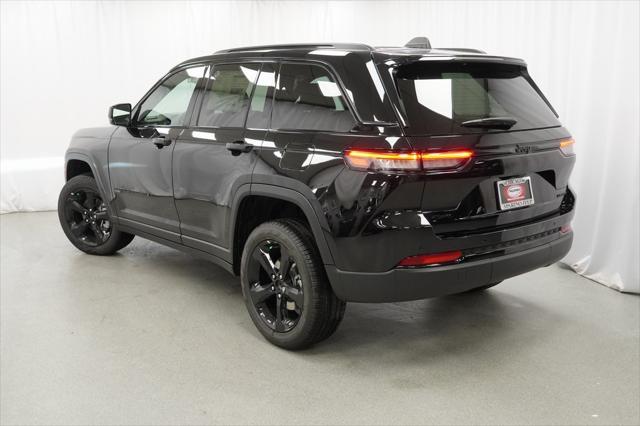 new 2025 Jeep Grand Cherokee car, priced at $45,035