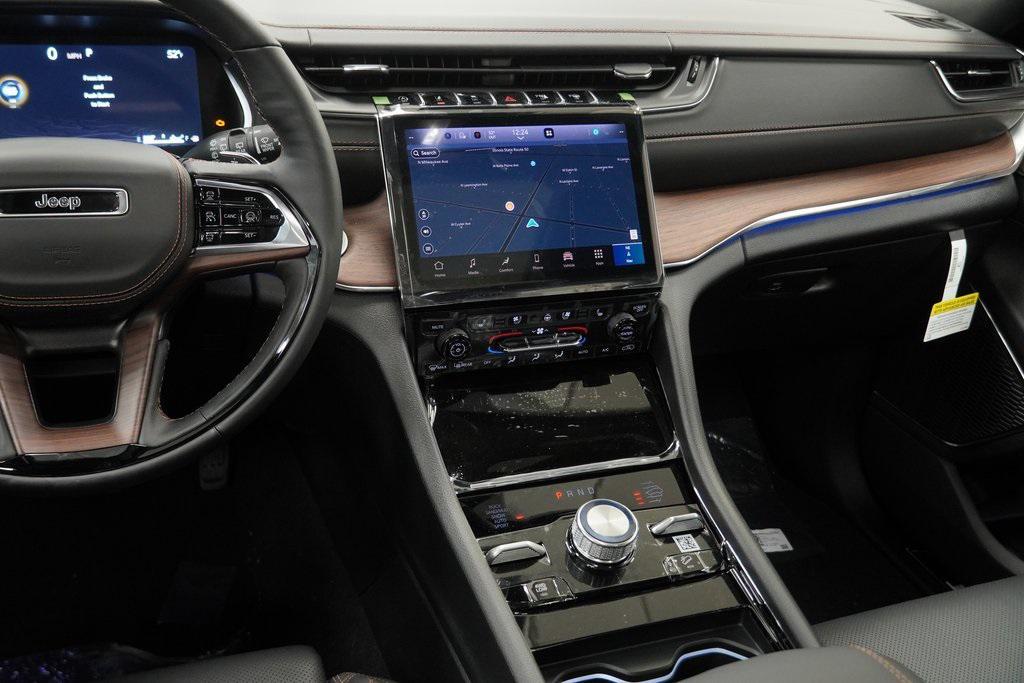 new 2025 Jeep Grand Cherokee car, priced at $55,425