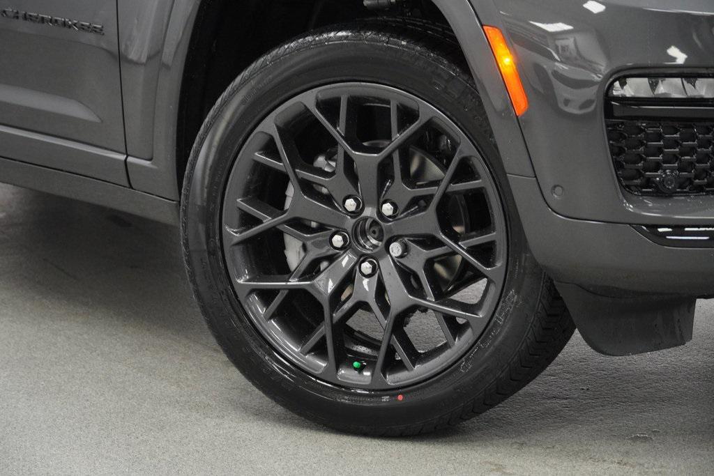new 2025 Jeep Grand Cherokee car, priced at $55,425