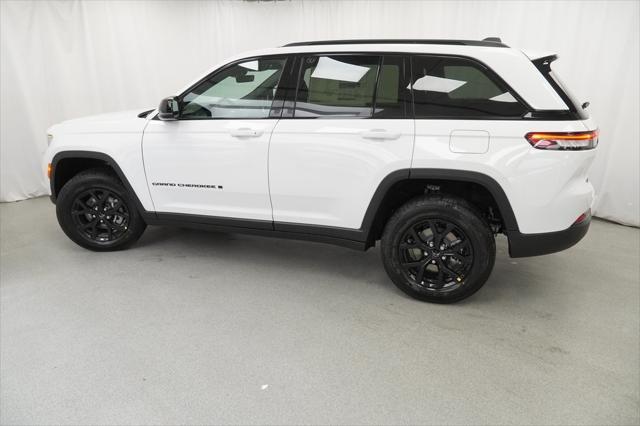 new 2025 Jeep Grand Cherokee car, priced at $38,435