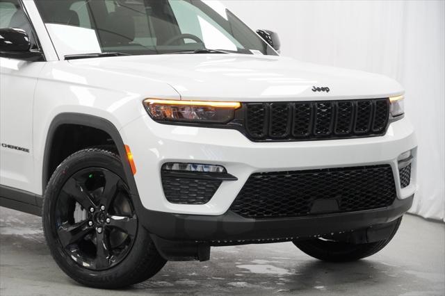 new 2025 Jeep Grand Cherokee car, priced at $43,940