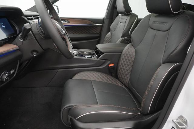new 2025 Jeep Grand Cherokee car, priced at $52,080