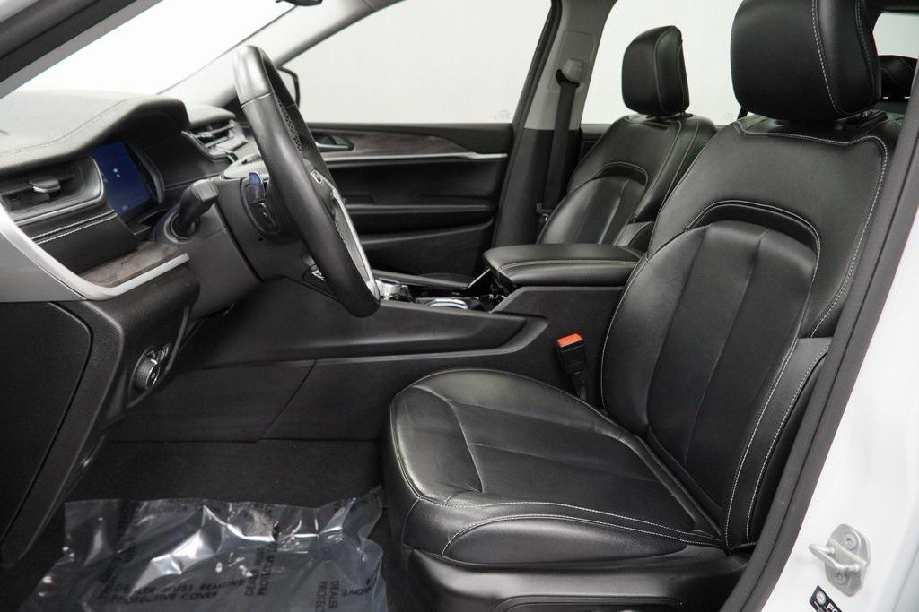 used 2022 Jeep Grand Cherokee car, priced at $31,894
