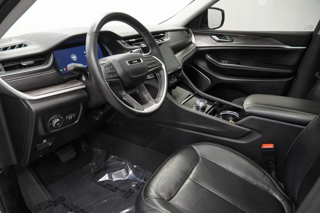 used 2022 Jeep Grand Cherokee car, priced at $31,894