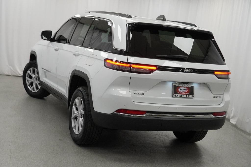 used 2022 Jeep Grand Cherokee car, priced at $31,894