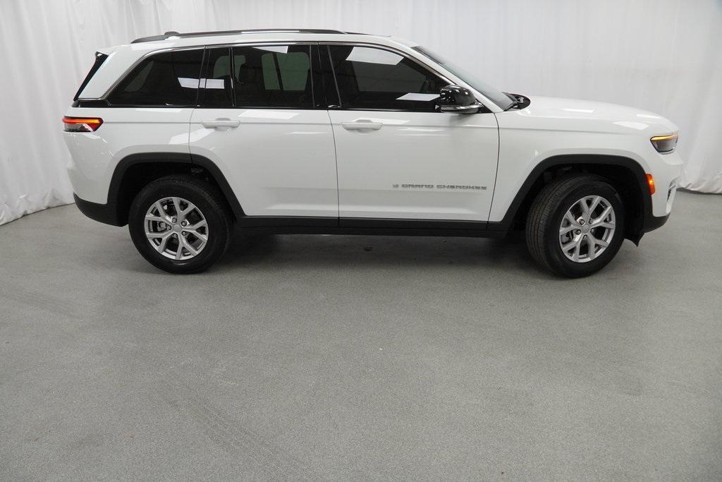 used 2022 Jeep Grand Cherokee car, priced at $31,894