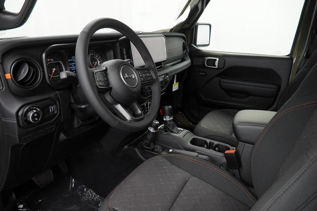 new 2025 Jeep Gladiator car, priced at $48,380