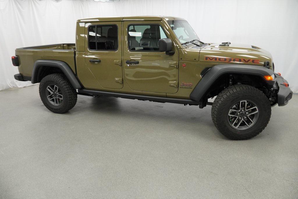 new 2025 Jeep Gladiator car, priced at $48,380