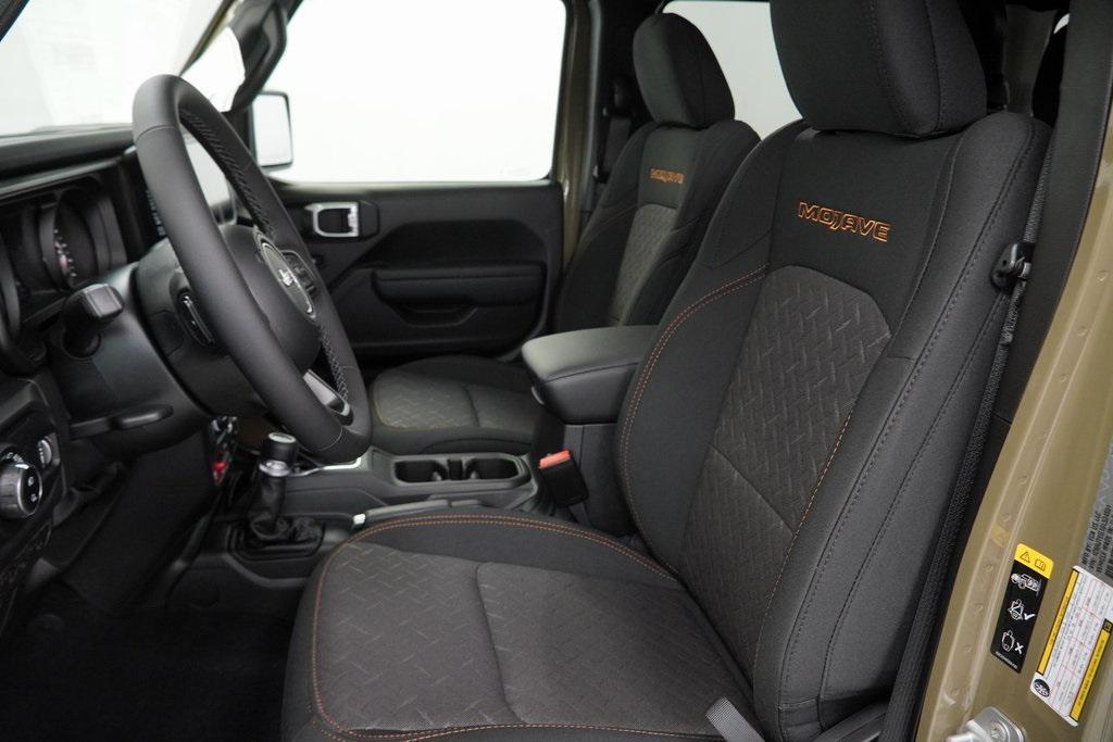 new 2025 Jeep Gladiator car, priced at $48,380