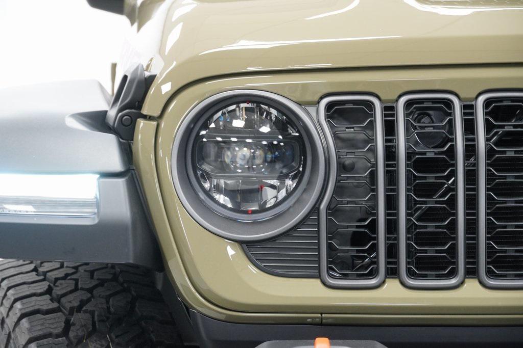new 2025 Jeep Gladiator car, priced at $48,380