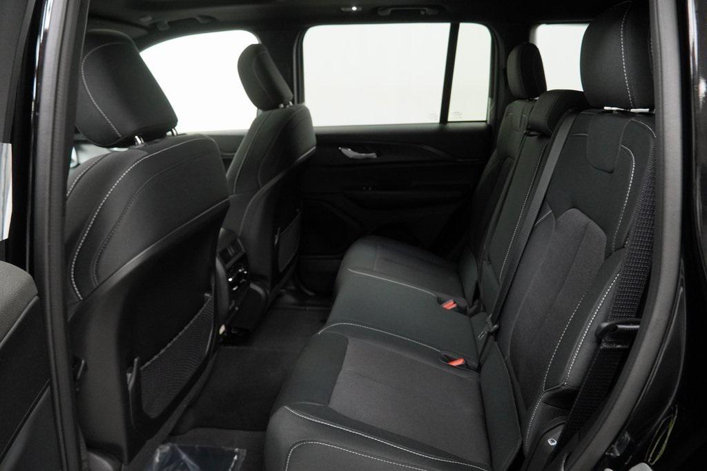 new 2025 Jeep Grand Cherokee car