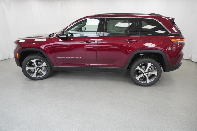 new 2025 Jeep Grand Cherokee car, priced at $47,310