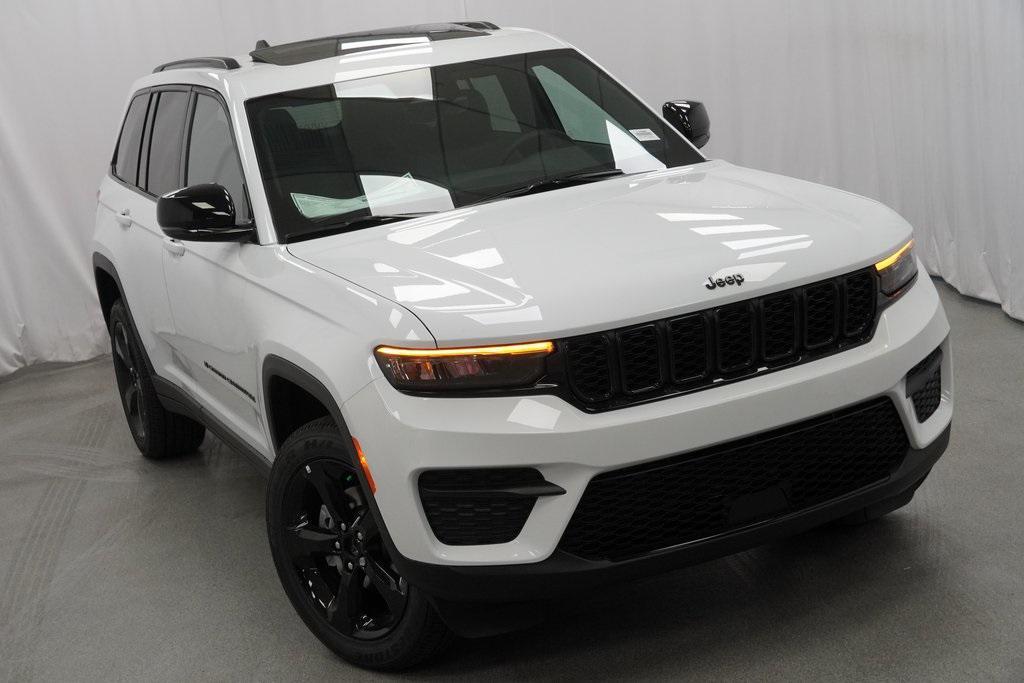 new 2025 Jeep Grand Cherokee car