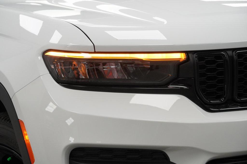 new 2025 Jeep Grand Cherokee car